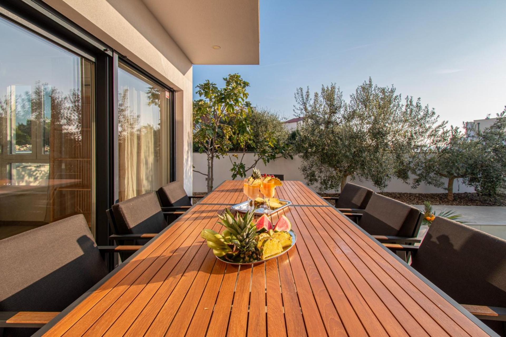 Ajlin Mit Privatem Beheizbarem Pool Villa