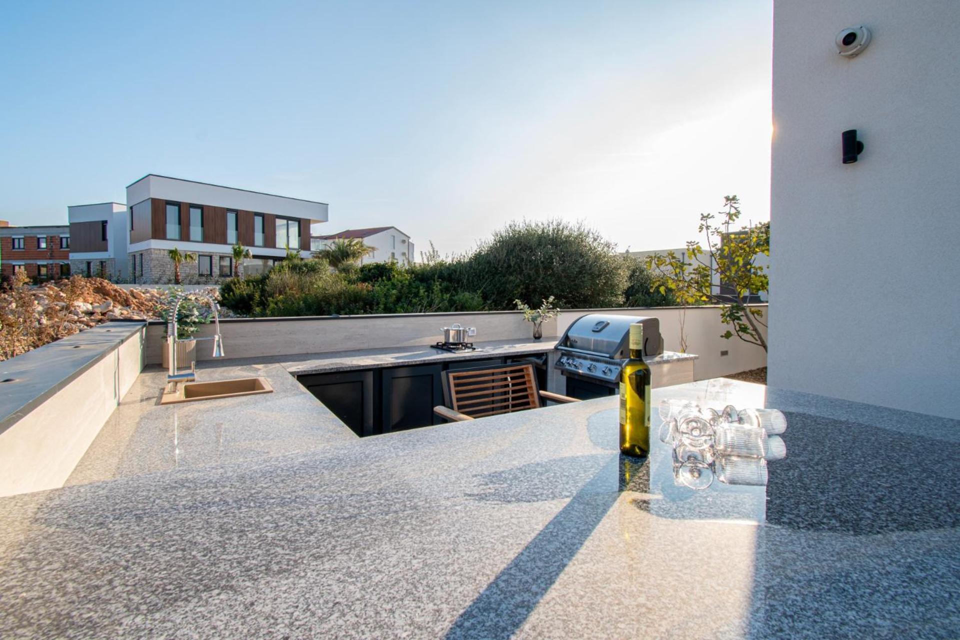 Villa Ajlin Mit Privatem Beheizbarem Pool