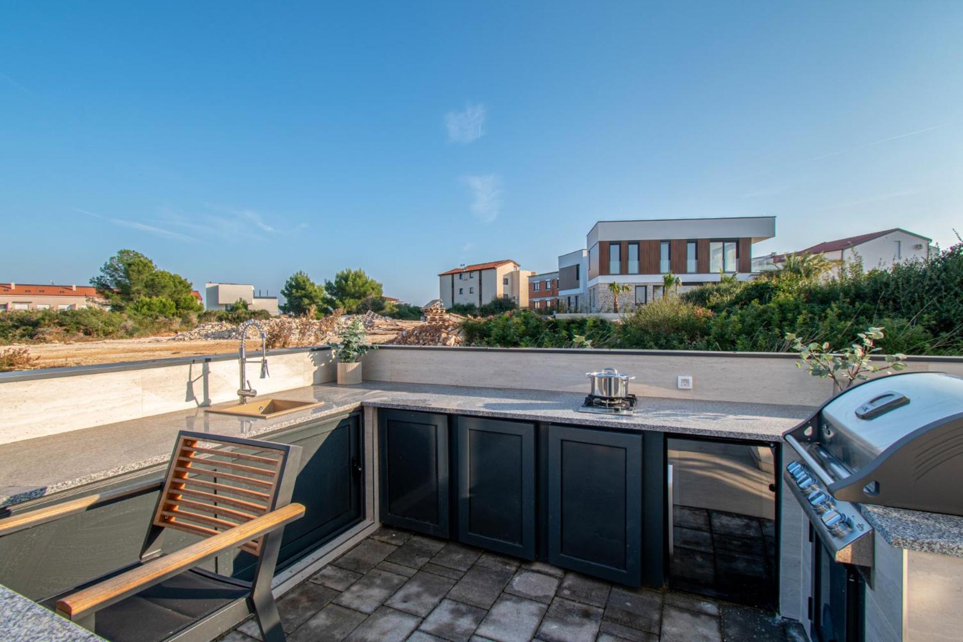Ajlin Mit Privatem Beheizbarem Pool Villa *